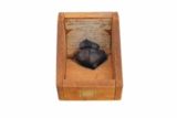 Diepenveen meteoriet in houten doosje