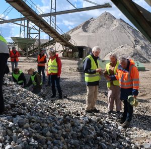 Geakring friesland zoeken in de zandwinning Azewijne Broek